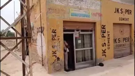 पीलीबंगा: कैंचियां में अवैध डीजल बनाने वाली दुकान पर मारा गया छापा, सीओ मीनाक्षी के नेतृत्व में पुलिस और रसद विभाग की कार्रवाई
