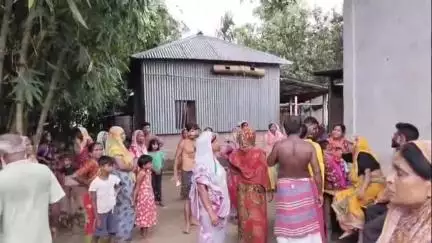 শীতলকুচি: ছোট মধুসূদন এলাকা থেকে এক গৃহবধুর ঝুলন্ত দেহ উদ্ধার পুলিশের
