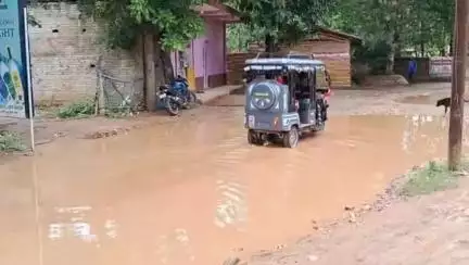 বাঘমুণ্ডী: জমি সংক্রান্ত জটিলতার কারণে রাস্তার দুরাবস্থা গোসাইডী মোড়ে,  সমাধান কবে উঠছে প্রশ্ন? #jansamasya