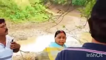 बैतूल नगर: विधायक माचना नदी के चौड़ीकरण और सफाई कार्य का निरीक्षण करने पहुंचे