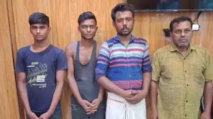 বহরমপুর: টোটো চুরি চক্রের চার জনকে গ্রেপ্তার করেছে বহরমপুর থানার পুলিশ, উদ্ধার একটি চুরি যাওয়া টোটো