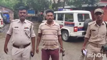 तारापुर: तारापुर पुलिस को मिली सफलता, अलग-अलग घटनाओं में फरार आरोपितों को घर से किया गिरफ्तार