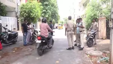 కరీంనగర్: నగరంలో క్రిప్టో కరెన్సీ పేరిట 40 లక్షలకు టోకరా, రమేష్ ఇంటి ఎదుట ఆందోళన చేసిన బాధితుడు