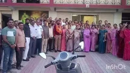 धमतरी: मराठा समाज भवन में मराठा समाज की आम सभा संपन्न, दीपक लोंढे को पुनः बनाया गया समाज का जिला अध्यक्ष