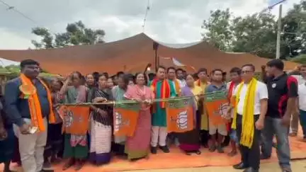 লংথরাই ভ্যালি: টিটিএএডিসি নির্বাচনের আগে করমছড়ায় বিজেপির শক্তি বৃদ্ধি: সিপিআইএম, কংগ্রেস ও আঞ্চলিক দল ছেড়ে ৮৪ ভোটারের যোগদান