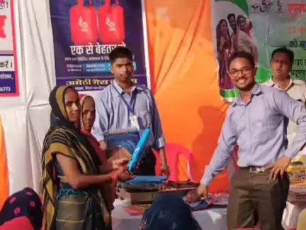 सुल्तानपुर: वलीपुर गांव में अमेठी गैस सर्विस द्वारा ग्राहक सुरक्षा शिविर कार्यक्रम का आयोजन, शिविर में ग्राहकों को बताया गया कैसे