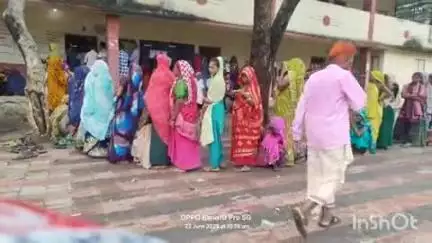 ગરબાડા: ગરબાડા તાલુકાની 18 પંચાયત તેમજ 2 પંચાયતની પેટા ચૂંટણીનું મતદાન શાંતિપૂર્ણ માહોલમાં યોજાયું સરેરાશ 73% જેટલું મતદાન થયું