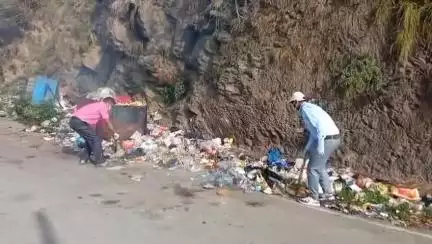 बाराकोट में जिला विधिक सेवा प्राधिकरण की पहल पर चला बृहद स्वच्छता अभियान।