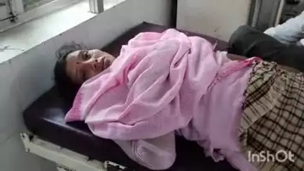 बिजनौर: बिजनौर में मंडावर रोड पर चक्कर चौराहे के पास हरिद्वार से गंगा स्नान कर लौट रहे पति-पत्नी सड़क हादसे में घायल