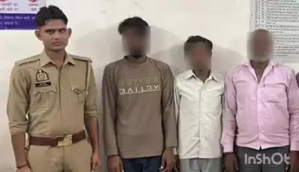 आगरा: ताश के पत्तों से हार जीत की बाजी लगाकर जुआ खेलने वाले 5 अभियुक्तों को रेलवे लाइन के किनारे से किया गिरफ्तार