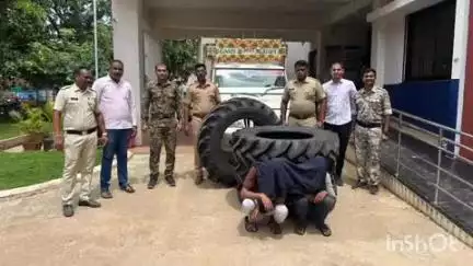 साकोली: राष्ट्रीय महामार्गावरील जय मल्हार टायर दुकानातून ट्रॅक्टरचे टायर चोरणाऱ्या चोरट्यांना पकडण्यात साकोली पोलिसांना आले यश