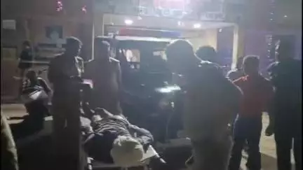 प्रतापगढ़: डाला की टक्कर से बीबीपुर बरडीह गांव निवासी बाइक सवार गंभीर रूप से घायल, किया गया जिला अस्पताल रेफर