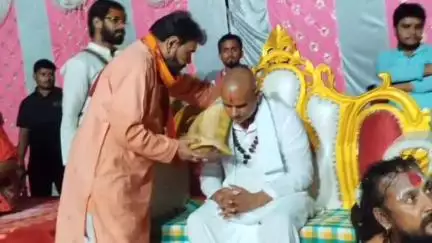 पटेरा: दर्ज प्राप्त कैबिनेट मंत्री रामकृष्ण कुसमरिया और छोटे सरकार पहुंचे बबलीगढ़, गोशाला निर्माण को लेकर हुई बैठक