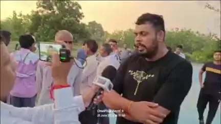 भोरे: लामीचौर पंचायत में मनरेगा के तहत बने खेल मैदान का मुखिया ने किया उद्घाटन, पेंशन राशि बढ़ने पर बिहार सरकार को दी बधाई