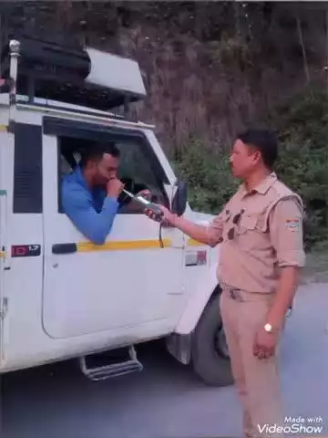 सतपुली: थाना प्रभारी सतपुली दिनेश कुमार ने NH 534 सतपुली पौड़ी पर 14 वाहन चालकों के किए चालान, ₹7000 का वसूला राजस्व
