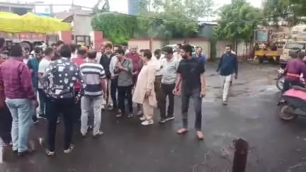 शामगढ़: विधायक हरदीप सिंह डंग पहुंचे शामगढ़, सर्किट हाउस में कार्यकर्ताओं से की मुलाकात