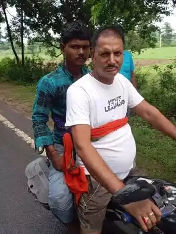 खड़गपुर: प्रशंडो के पास भागलपुर जिले के नाथनगर का युवक बाइक दुर्घटना में घायल, खड़गपुर सीएचसी में इलाज जारी