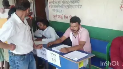 टुंडी: कटनिया कर्माटांड़ में धरती आबा जनजातीय उत्कर्ष ग्राम अभियान के तहत शिविर का आयोजन