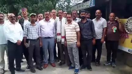 धरवाला: राजकीय अर्द्ध राजकीय चालक एवं परिचालक महासंघ की बैठक लोक निर्माण विभाग के यंत्रिक वर्कशॉप परेल तड़ोली में आयोजित की गई
