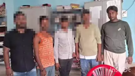 भभुआ: थाना क्षेत्र से पुलिस ने शराब सेवन के मामले में 4 अभियुक्तों को गिरफ्तार कर न्यायिक हिरासत में भेजा