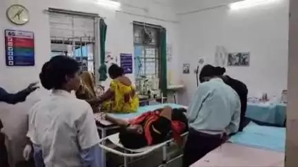 अनूपपुर: रामपुर खाड़ा मार्ग पर दो बाइकों की टक्कर, संतोष सिंह गंभीर घायल, शहडोल मेडिकल कॉलेज रेफर