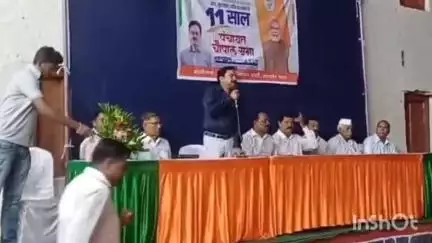जामनेर: शहरातील नगारखाना येथे भाजपच्या वतीने चौपाल सभेचे आयोजन,11 वर्षाचा कार्यकाळातील अनेक योजनाची दिली माहिती.