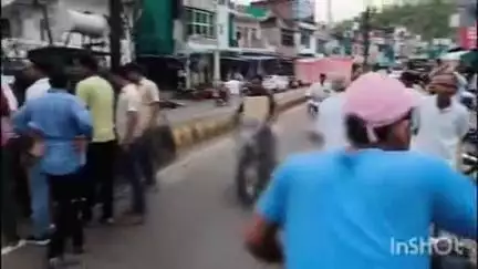 भितरवार: नगर के पुराना बस स्टैंड पर खुले ट्रांसफार्मर के तार से गोवंश की मौत