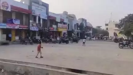 सेलू: गर्दीचा फायदा घेत बस मध्ये चढताना महिलेचे एक लाख 62 हजार रुपयांचे दागिने लंपास, सेलू बस स्थानकातील घटना
