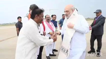 नारायणपुर: केंद्रीय गृह मंत्री अमित शाह के छत्तीसगढ़ आगमन पर वन मंत्री केदार कश्यप ने स्वामी विवेकानंद एयरपोर्ट पर किया स्वागत