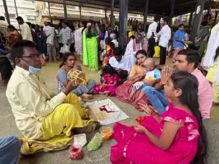 కొమురవెల్లి: ఆదివారం సందర్భంగా కొమురవెల్లి మల్లన్న ఆలయానికి భారీగా తరలివచ్చిన భక్తులు