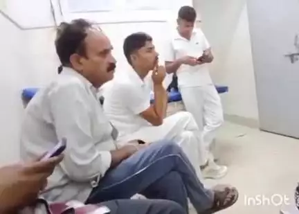 कासगंज: कासगंज की पुलिस लाइन में पुलिस आरक्षी भर्ती में चयनित 11 प्रशिक्षु कांस्टेबल, दो ट्रेनर प्रशिक्षण के दौरान हुए बीमार