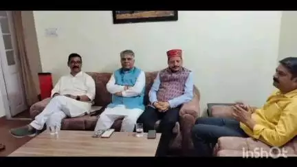 डलहौज़ी: सांसद डॉक्टर राजीव भारद्वाज ने विश्राम गृह बनीखेत में भाजपा संगठन मंत्री सिद्धार्थन से की मुलाकात