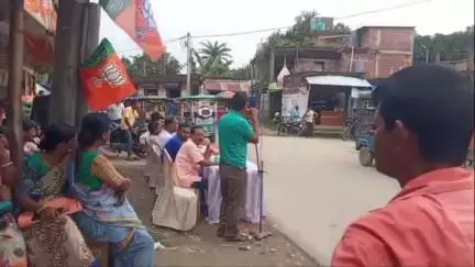 তপন: ২৫ জুন ডিএম অফিসে ডেপুটেশন সফল করতে ডুগডুগি হাটে পথসভা বিজেপির