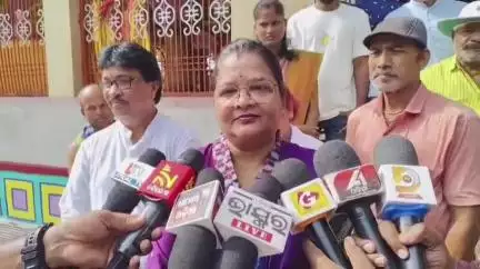 ଛତ୍ରପୁର: ନବୀନଙ୍କ ଆଶୁ ଆରୋଗ୍ୟ କାମନା କରି ସିଦ୍ଧ ବିନାୟକଙ୍କ ମନ୍ଦିରରେ ଦୀପଦାନ, ପ୍ରତିକ୍ରିୟା ରଖିଲେ ବ୍ରହ୍ମପୁର ମେୟର ଓ ଜିଲ୍ଲା ବିଜେଡି ସଭାପତି