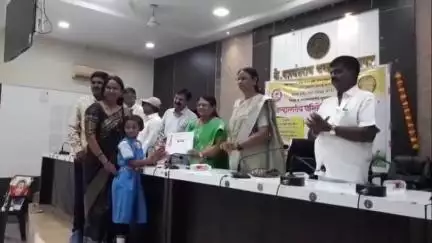 धुळे: भारत टॅलेंट सर्च परीक्षेतील पात्र विद्यार्थ्यांचा जिल्हा परिषद येथे जिल्हा व तालुकास्तरीय गुणगौरव सोहळा संपन्न