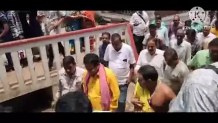 ଢେଙ୍କାନାଳ ସଦର: କପିଳାସ ଠାରେ ପୂର୍ବତନ ମୂଖ୍ୟମନ୍ତ୍ରୀଙ୍କ ଆଶୁ ଆରୋଗ୍ୟ କାମନା କରି ଦୀପଦାନ କାର୍ଯ୍ୟକ୍ରମରେ ଯୋଗ ଦେଇ ପ୍ରତିକ୍ରିୟା ରଖିଲେ ପୂର୍ବତନ ବିଧାୟକ