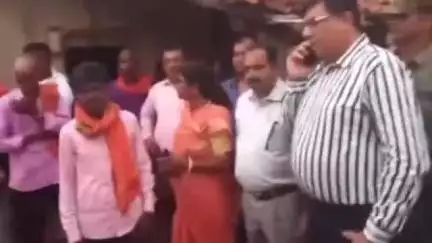 सिमरिया: विधायक उज्जवल दास लेम्बुआ गांव पहुंचे, घर गिरने से मृत बच्चों के परिजनों से की मुलाकात