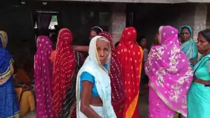 पारू: रघुनाथपुर में अज्ञात वाहन की टक्कर से बाइक सवार एक व्यक्ति की मौत, दूसरा घायल