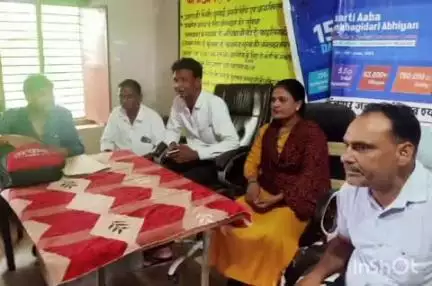 बड़ौदा: धरती आबा अभियान के तहत कुहांजापुर में शिविर का हुआ आयोजन, बनाए गए आयुष्मान कार्ड और करवाई गई e-KYC