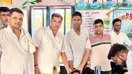 सूरतगढ़: चक 24 PBN में लगा पांचवा रक्तदान शिविर, 55 यूनिट रक्त का हुआ संग्रहण, रक्तदाताओं को बांटे गए पौधे