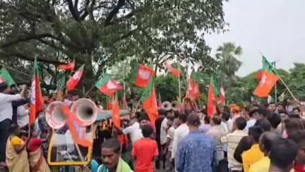 পাণ্ডবেশ্বর: একজন বিজেপি কর্মীর রক্ত ঝরলে পাণ্ডবেশ্বরে তৃণমূলের ১০০ ভোট কমবে বললেন জিতেন্দ্র তেওয়ারি