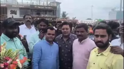 ಬಾಗೇಪಲ್ಲಿ: ರಾಜಕೀಯ ನನ್ನ ಜೀವನವಾಗಿರಲಿಲ್ಲ, ಅದಕ್ಕಾಗಿ ಸಕ್ರಿಯವಾಗಿ ತೊಡಗಿಸಿಕೊಳ್ಳಲಿಲ್ಲ-ಪಟ್ಟಣದ ಹೊರಹಲಯದ ಕೋಮಲ್ ಗಾರ್ಡನ್ ಬಳಿ ಸಾಯಿಕುಮಾರ್ ಹೇಳಿಕೆ.