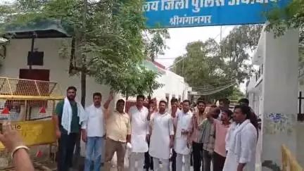 विधायक अभिमन्यु पूनिया और छात्र संघ अध्यक्ष निर्मल चौधरी की गिरफ्तारी के खिलाफ यूथ कांग्रेस ने किया प्रदर्शन