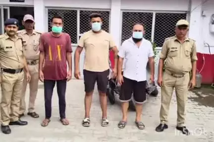 हरिद्वार: ज्वालापुर कोतवाली पुलिस ने 2 अलग-अलग मामलों में शांति व्यवस्था भंग करने के आरोप में 3 लोगों को किया गिरफ्तार