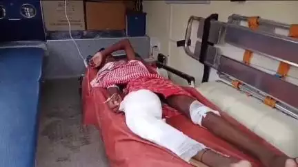 सिवान: पतार में ट्रक ने एक युवक को टक्कर मारी, सिवान सदर अस्पताल में भर्ती कराया गया