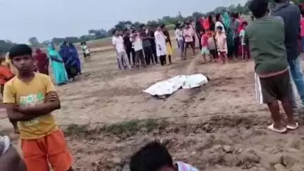 देेेवरिया: भटनी थाना क्षेत्र के रायबारी में आकाशीय बिजली गिरने से महिला की मौत, वह घर से बाजार जा रही थी