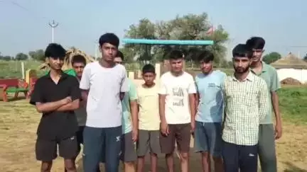नवलगढ़: झाझड़ के गाडोदा जोहड़ में अतिक्रमण को लेकर युवाओं में आक्रोश, विरोध जताकर अतिक्रमण हटाने की रखी मांग