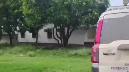 दरभंगा: सदर थाना क्षेत्र के छोटाईपट्टी पंचायत के बेलही गांव में डकैती, एसएसपी ने मौके पर जायजा लिया