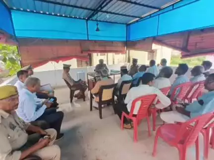 जालौन: सिरसा कलार थाना में आगामी त्यौहार को लेकर बैठक संपन्न, शांति से मनाने की दी गई सलाह