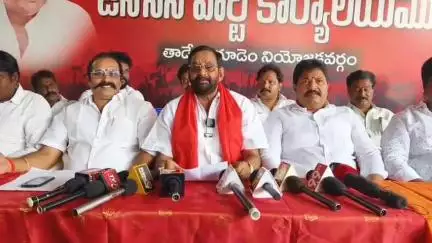 తాడేపల్లిగూడెం: ఎమ్మెల్యే శ్రీనివాస్, కేంద్రమంత్రి శ్రీనివాస్ వర్మపై కొట్టు సత్యనారాయణ చేసిన వ్యాఖ్యలను ఖండించిన జనసేన నాయకులు రఘు